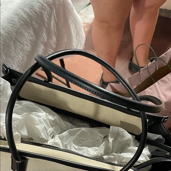 Kate Spade Black and Cream Tote Bag with wallet - Picture 5 of 8